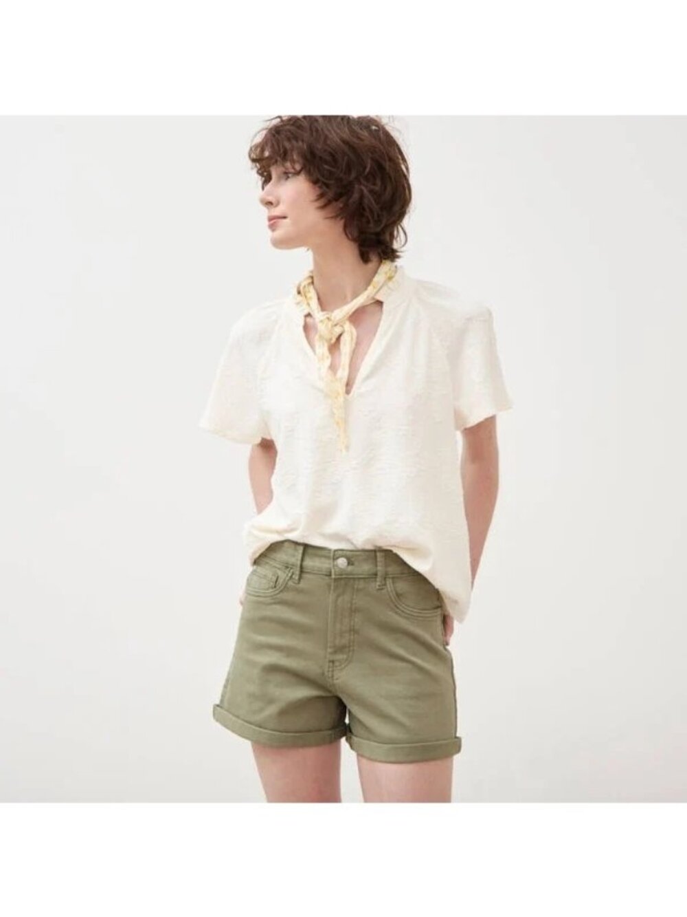 Dont Call Me Jennifer Mom Shorts Size 26 Olive Green Mid-Rise Cuffed Hem